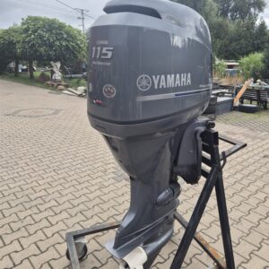 silnik zaburtowy Yamaha F115   115 KM na wtrysku  manetka zegary